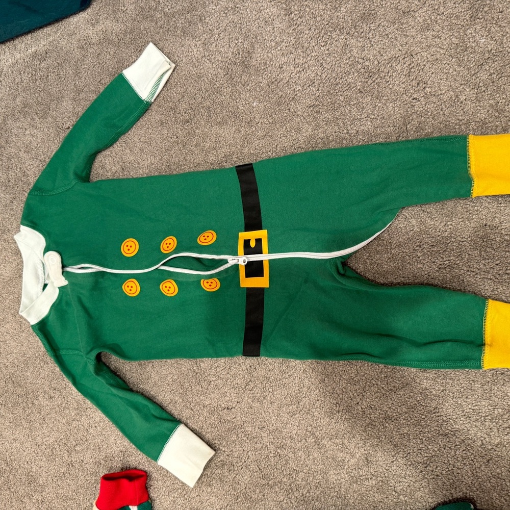 GUC Hanna andersson elf pajama 12-18 months